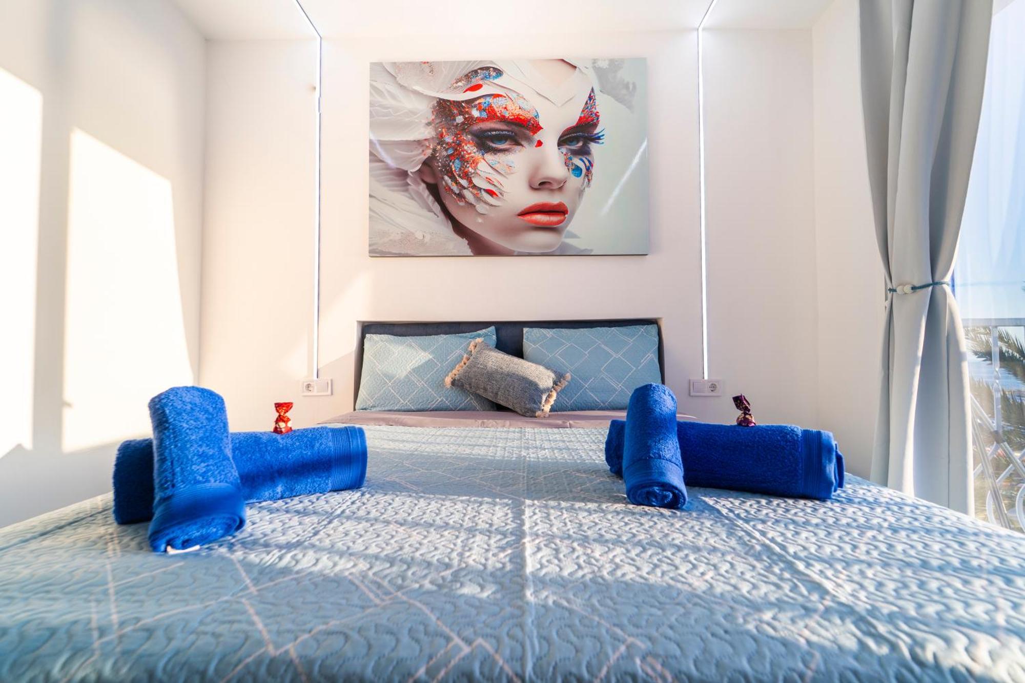Brisas Del Poniente Apartment
